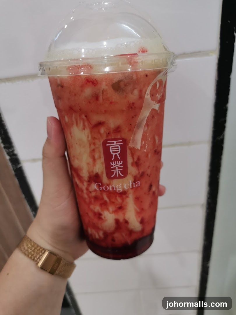Gong Cha Strawberry Smoothie