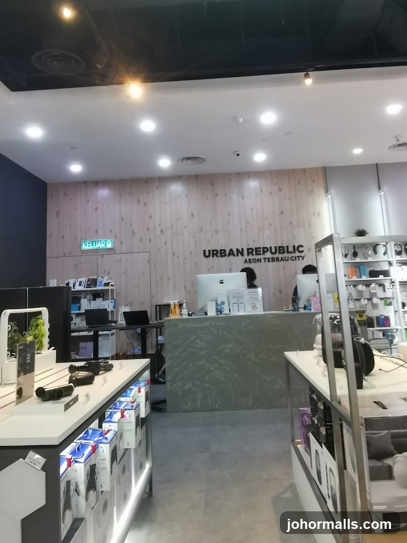 Urban Republic Store Interior