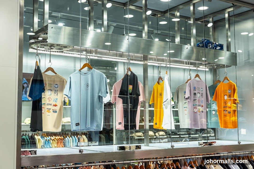 Display of T-shirts in a store window