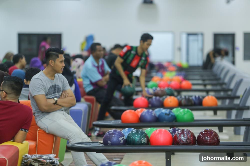 Bowling Alley with Patrons