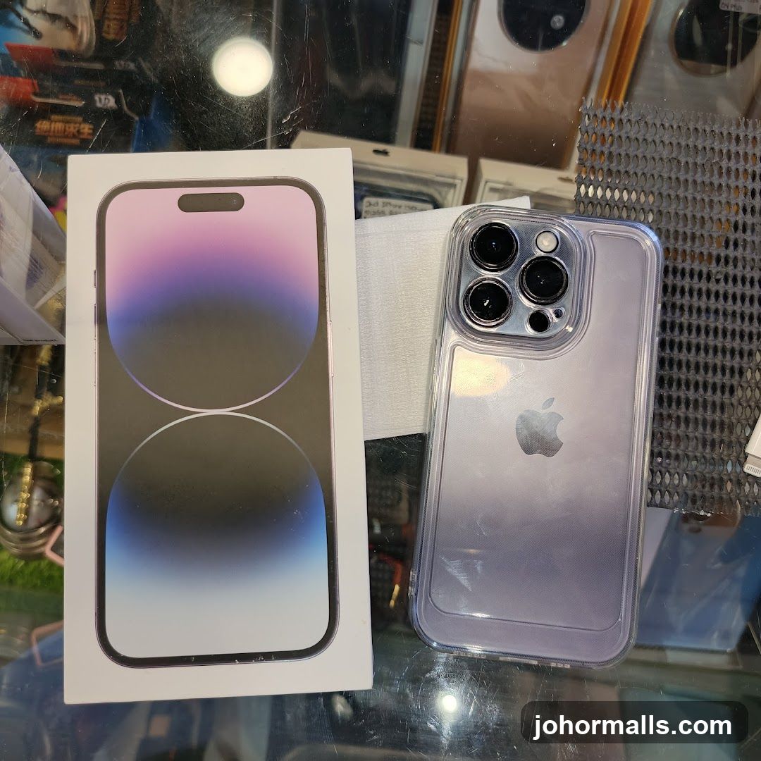 iPhone 14 Pro Box and Case