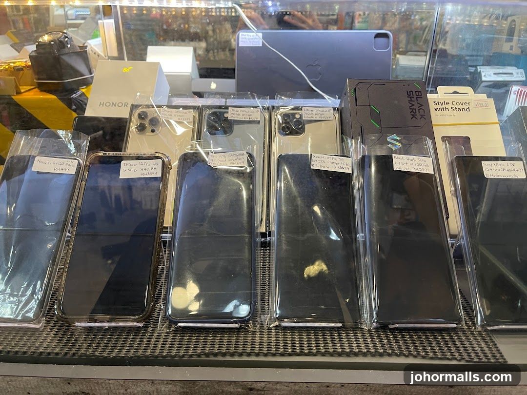 Mobile Phones and Accessories Display