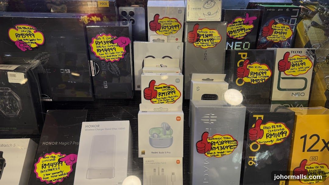 Electronics Store Display
