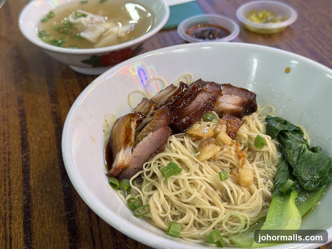 Noodles with Char Siu and Wonton Soup