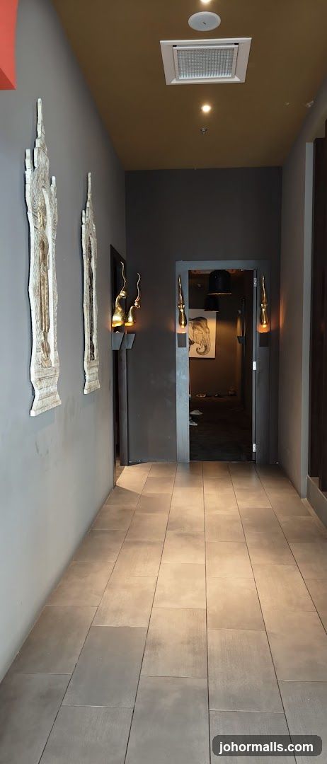 Hallway with Decorative Elements