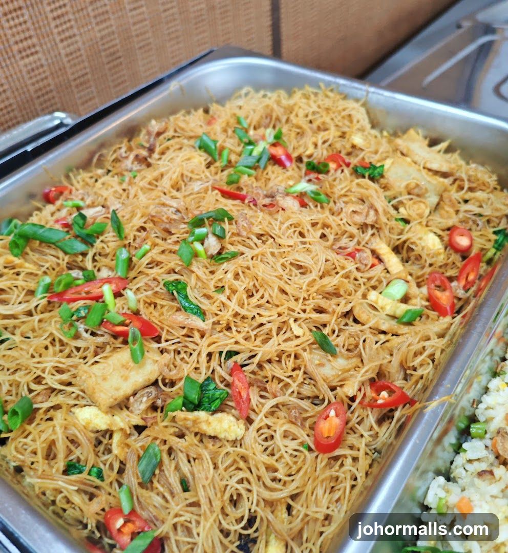 Noodles with Chili and Scallions