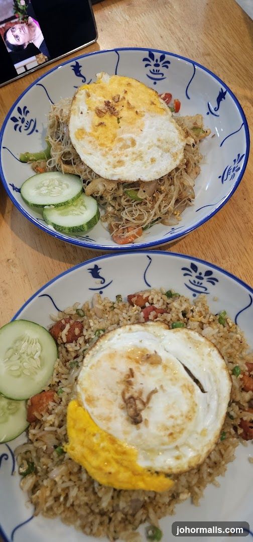 Fried Rice and Noodles with Fried Eggs