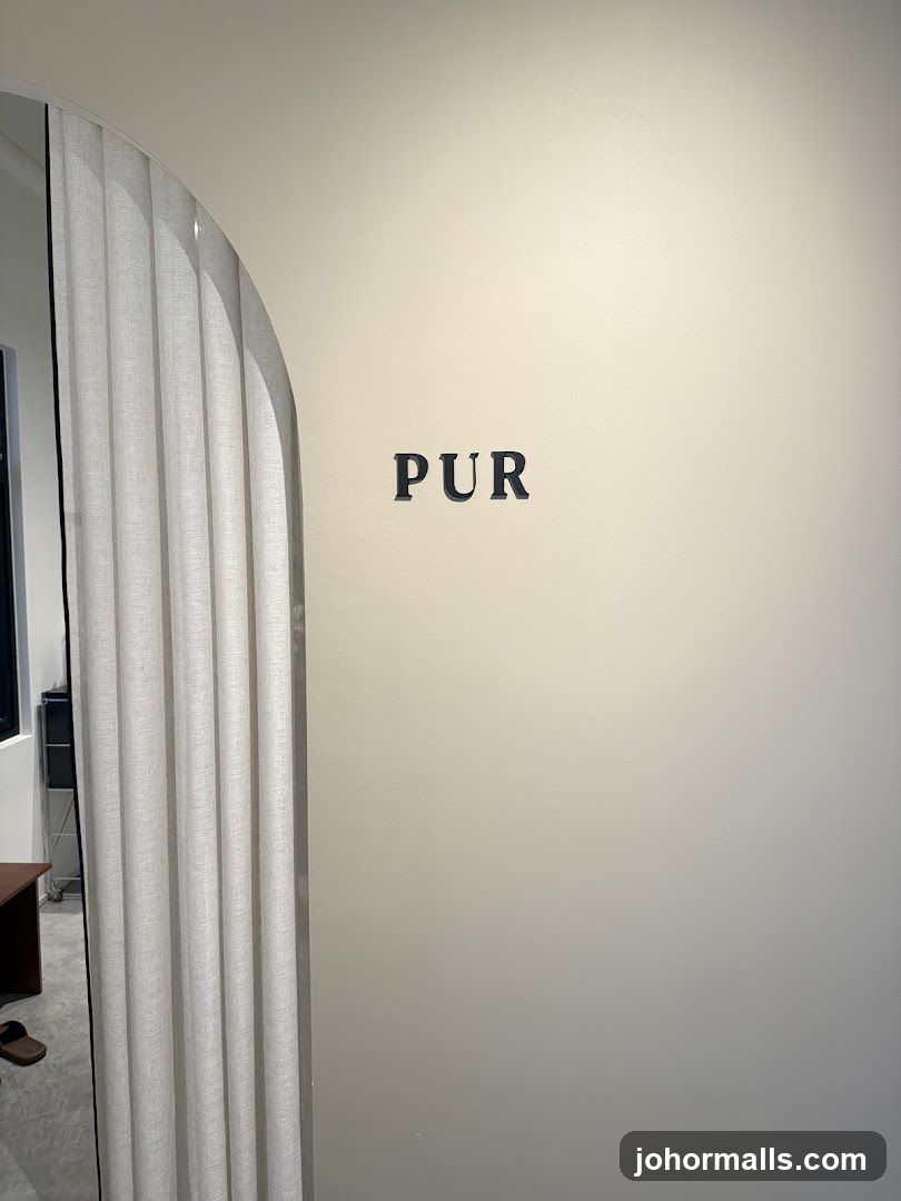 Wall with PUR logo