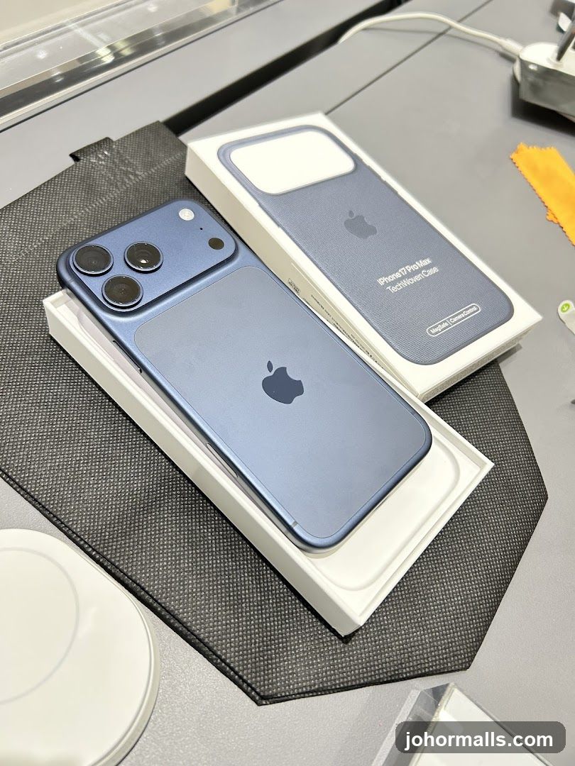 iPhone 13 Pro Max TechWoven Case