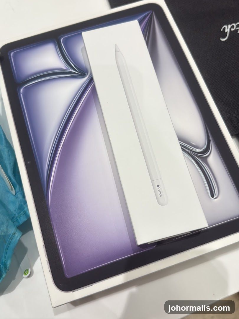 Apple Pencil and iPad Box