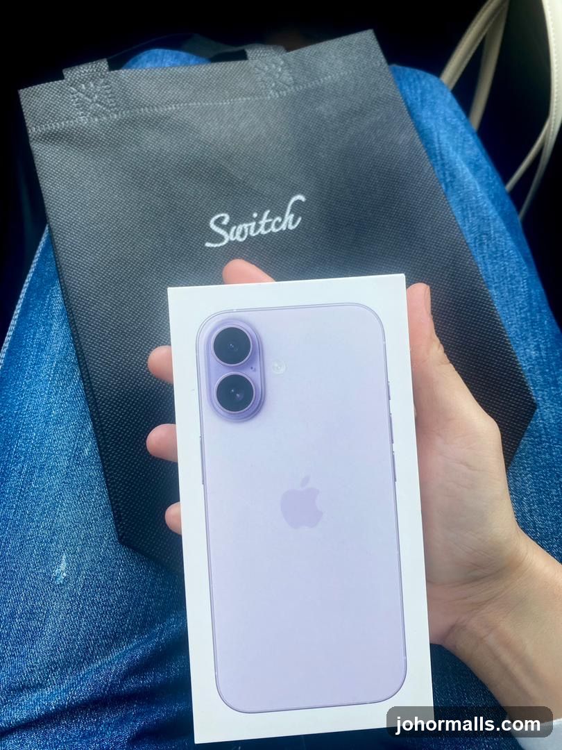 iPhone 14 Box and Switch Bag