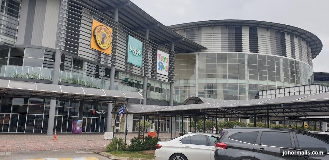 Shopping Mall Facade