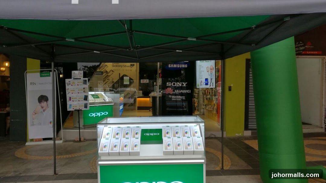 Mobile Phone Store Display