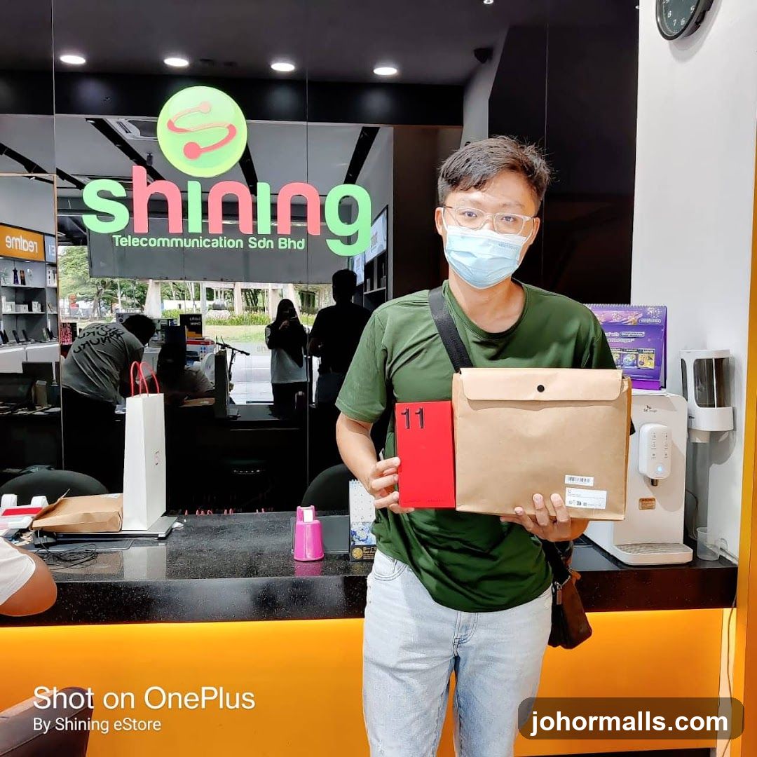 Customer holding purchases at Shining Telecommunication