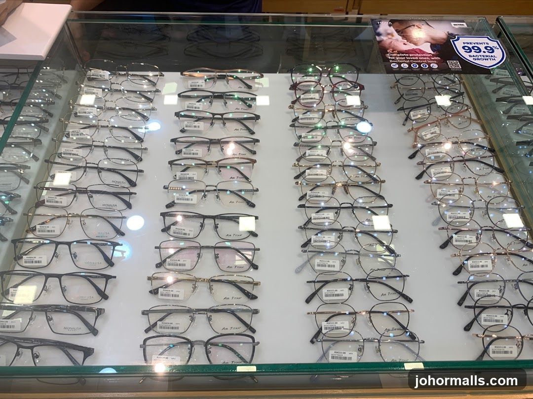 Eyeglasses Display