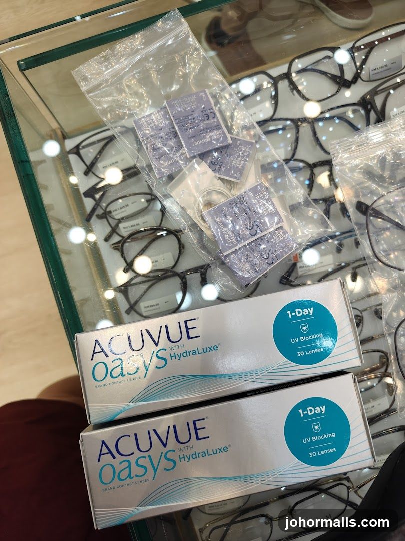 Contact Lenses Display