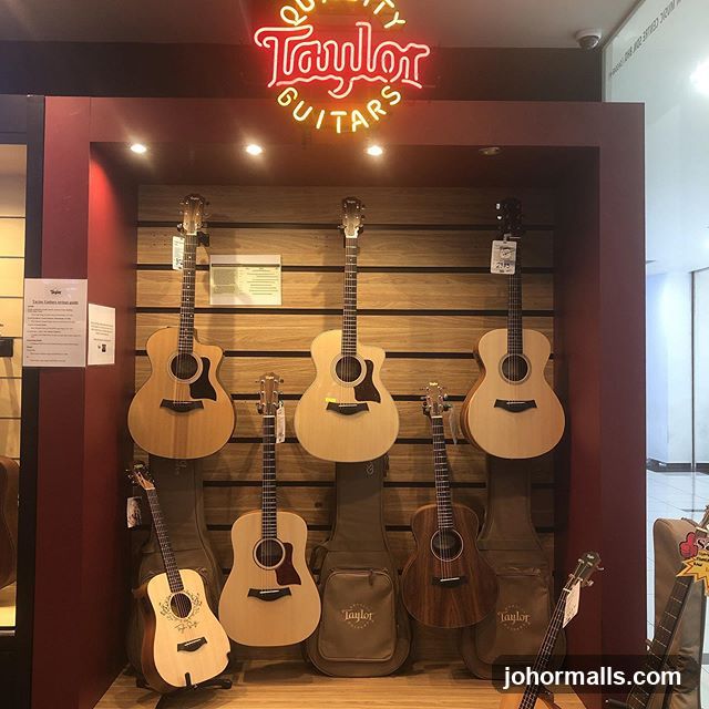 Taylor Guitars Display