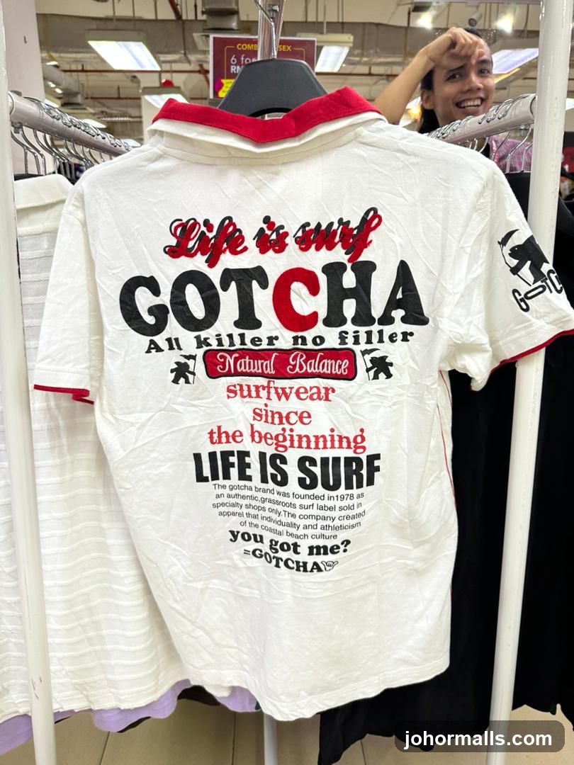 Gotcha Surfwear T-Shirt