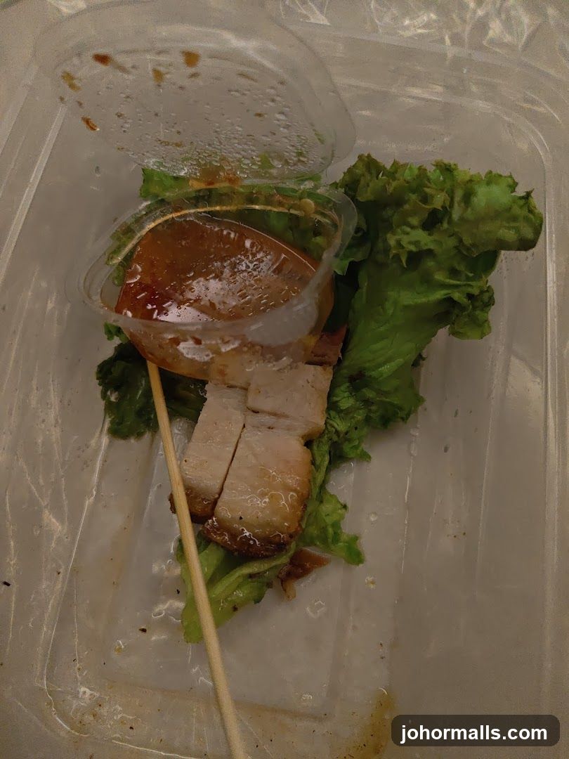 Pork Belly with Lettuce and Sauce