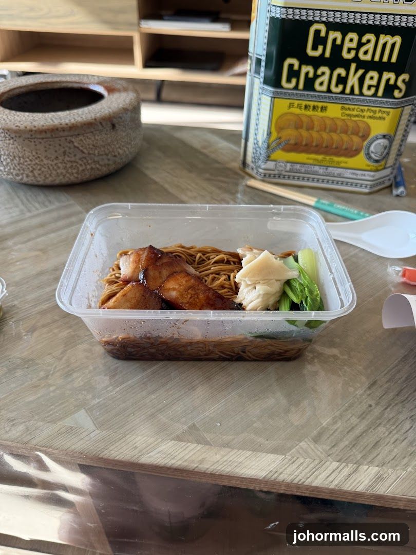Takeaway Noodles with Crackers