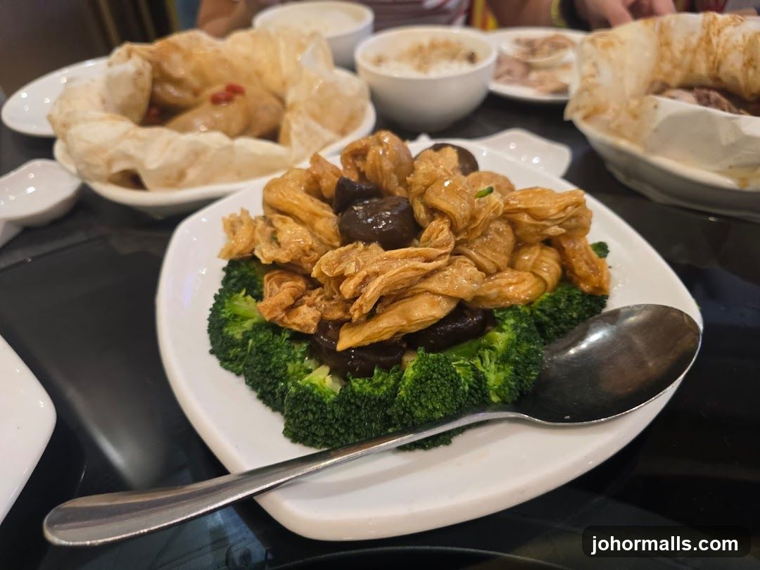 Broccoli with Tofu Skin and Mushrooms