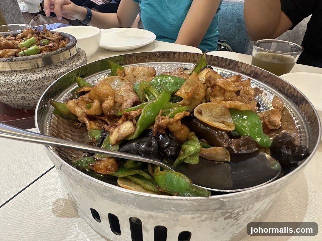 Stir-fried Pork with Peppers and Eggplant