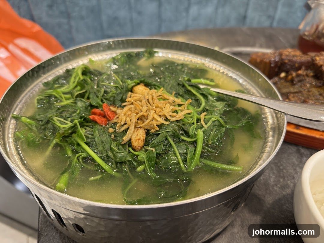 Vegetable Soup with Toppings
