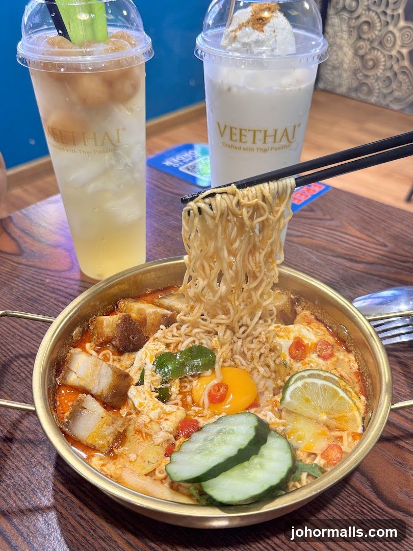 Noodle Soup with Pork Belly and Drinks