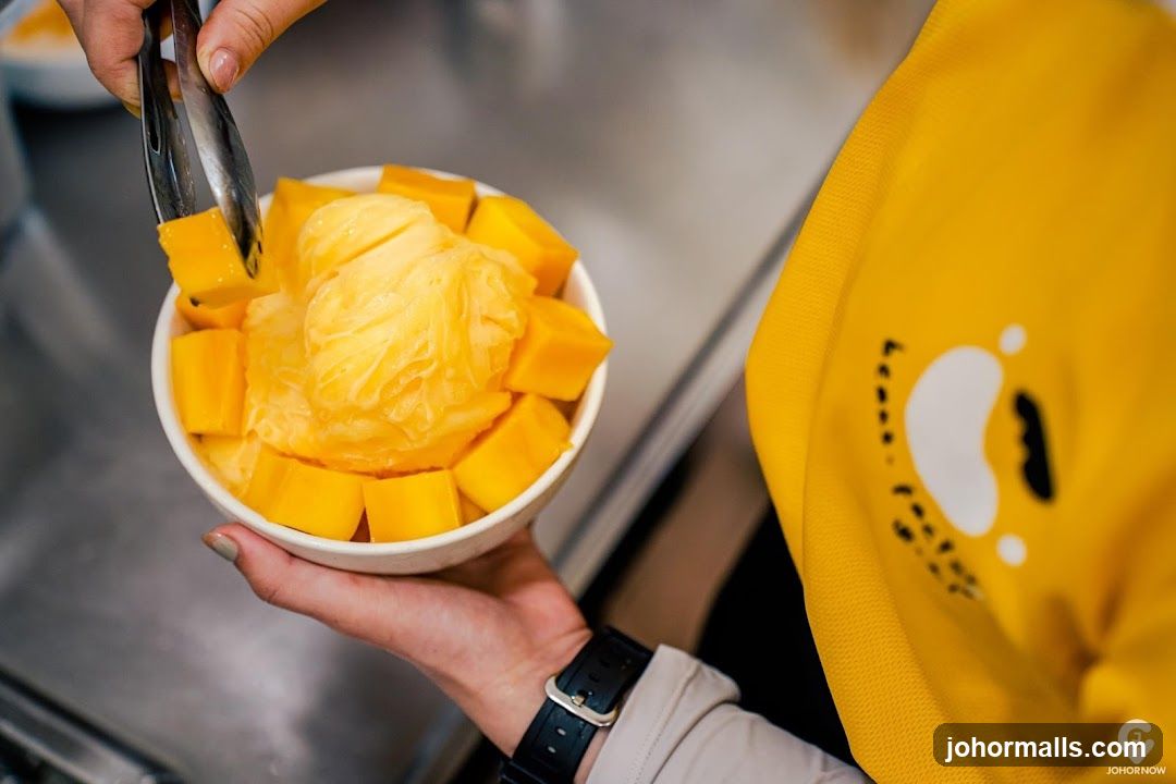 Mango Dessert Preparation
