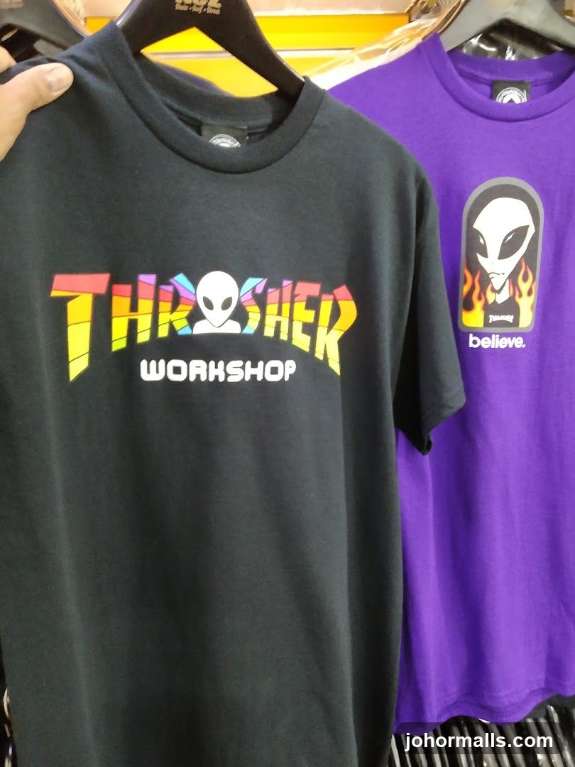 T-shirts with graphic prints