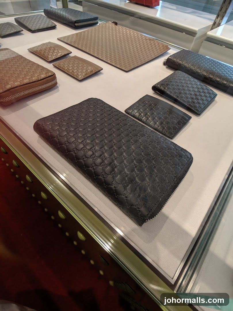 Leather Wallets and Cardholders