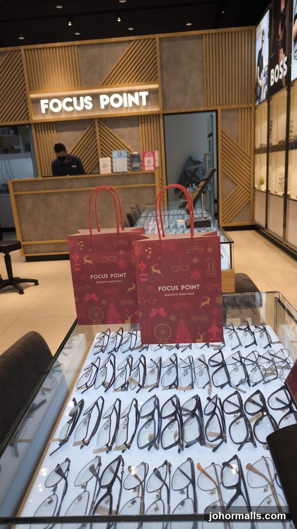 Eyewear Store Display