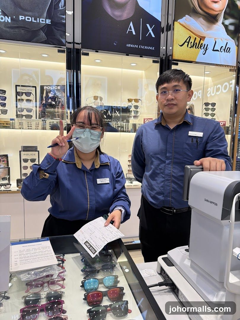 Optometry Shop Staff