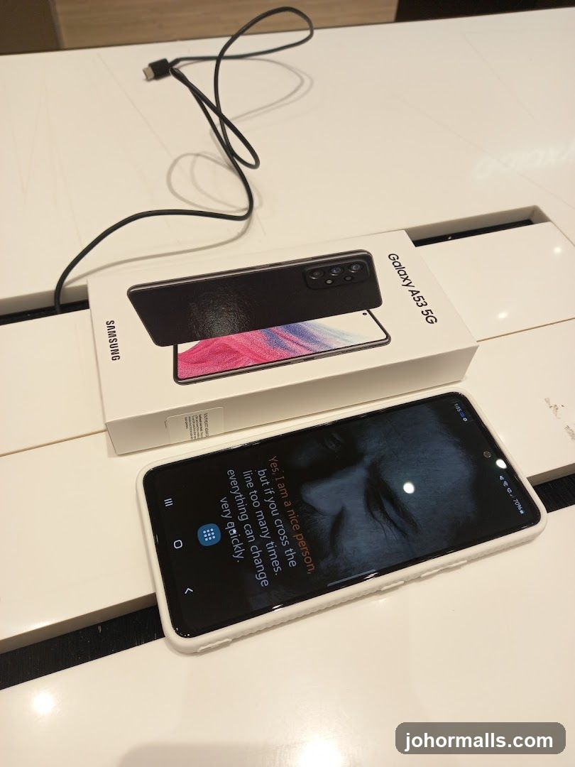 Samsung Galaxy A53 5G Box and Phone