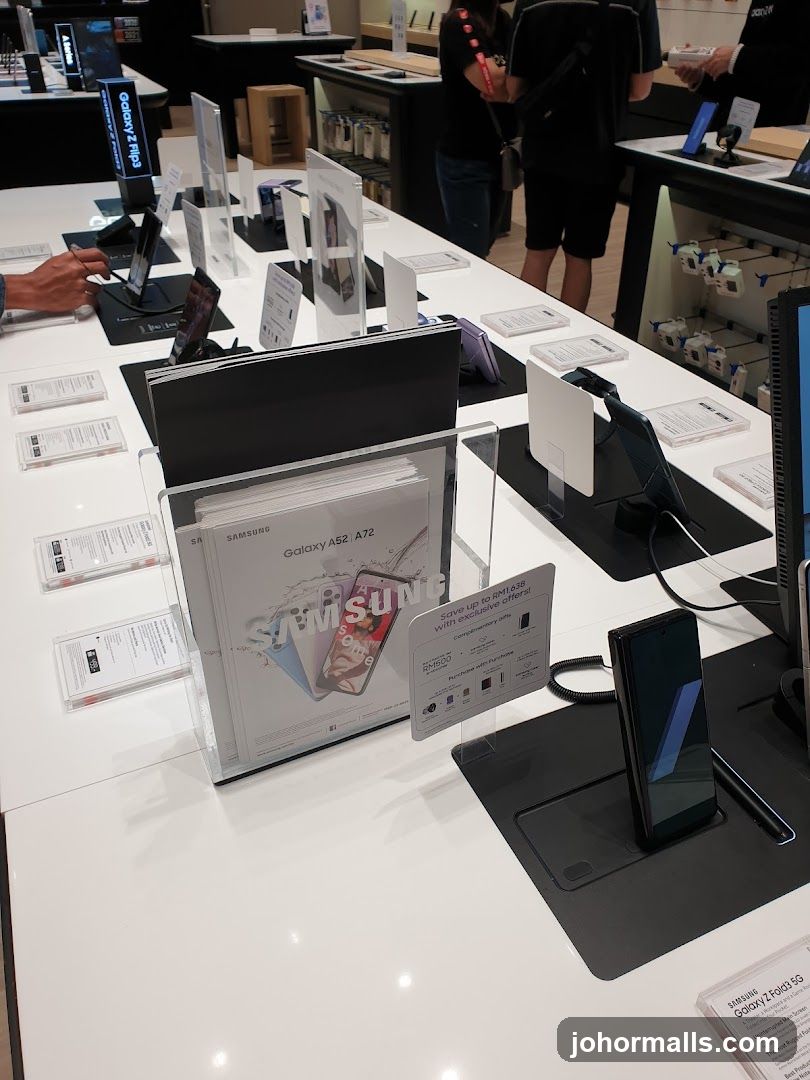 Samsung Store Display
