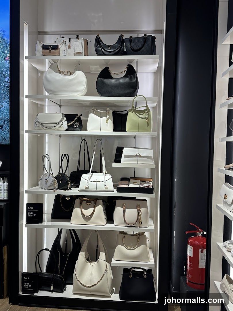 Handbag Display