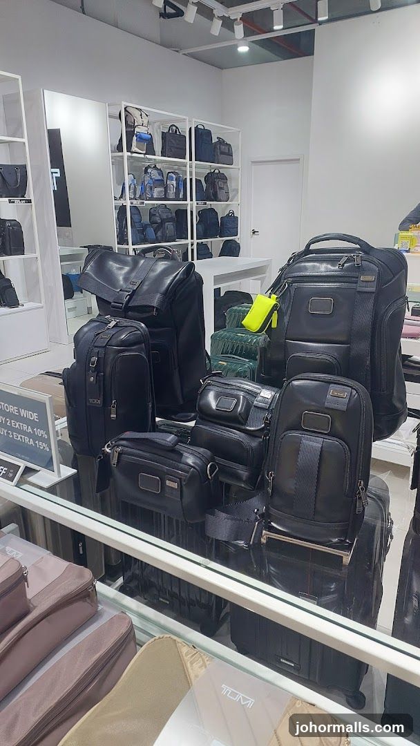 Tumi Store Display