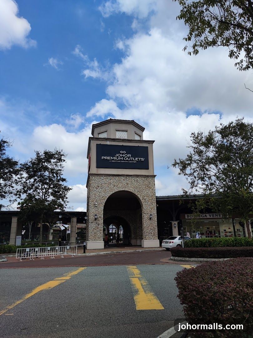 GUESS JOHOR PREMIUM OUTLET