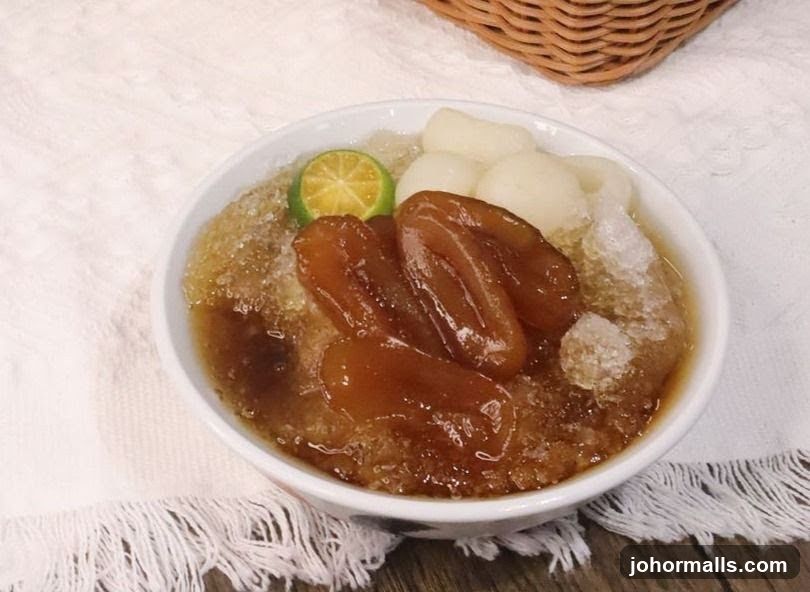 Dessert with Ice and Fruit