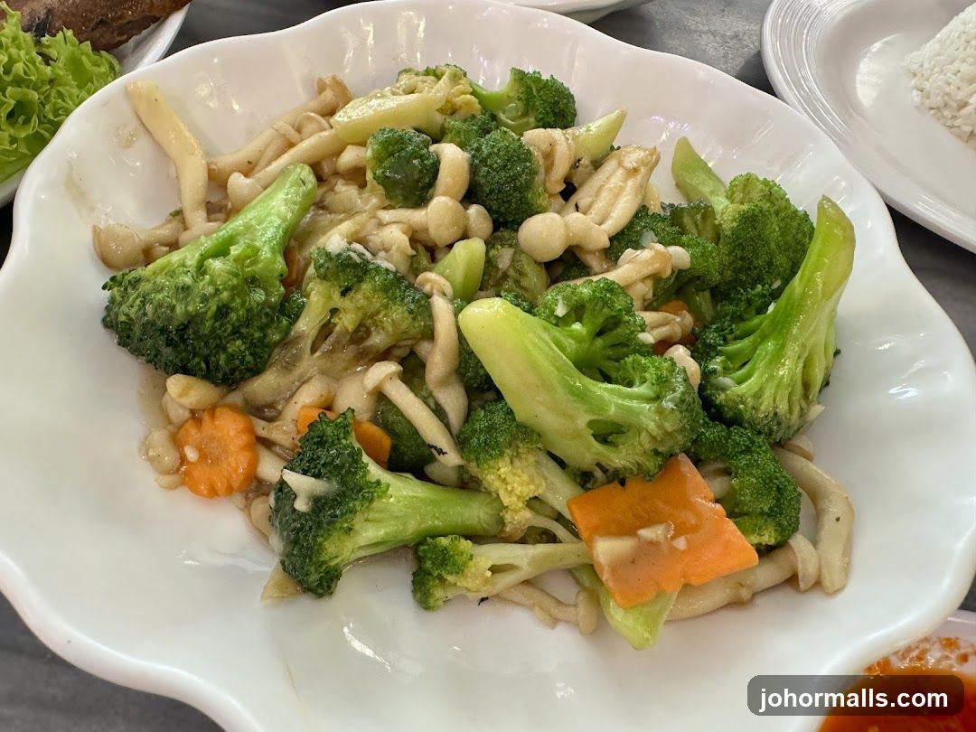 Stir-fried Broccoli and Mushrooms