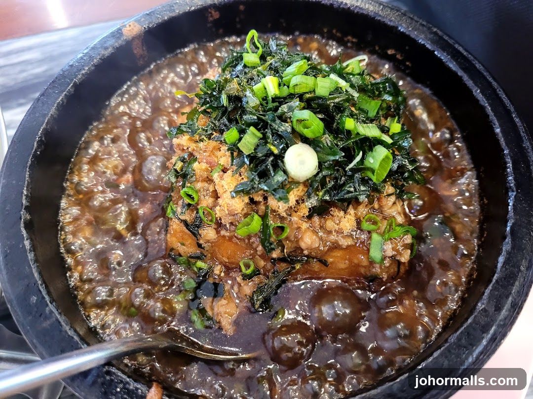 Sizzling Dish with Toppings