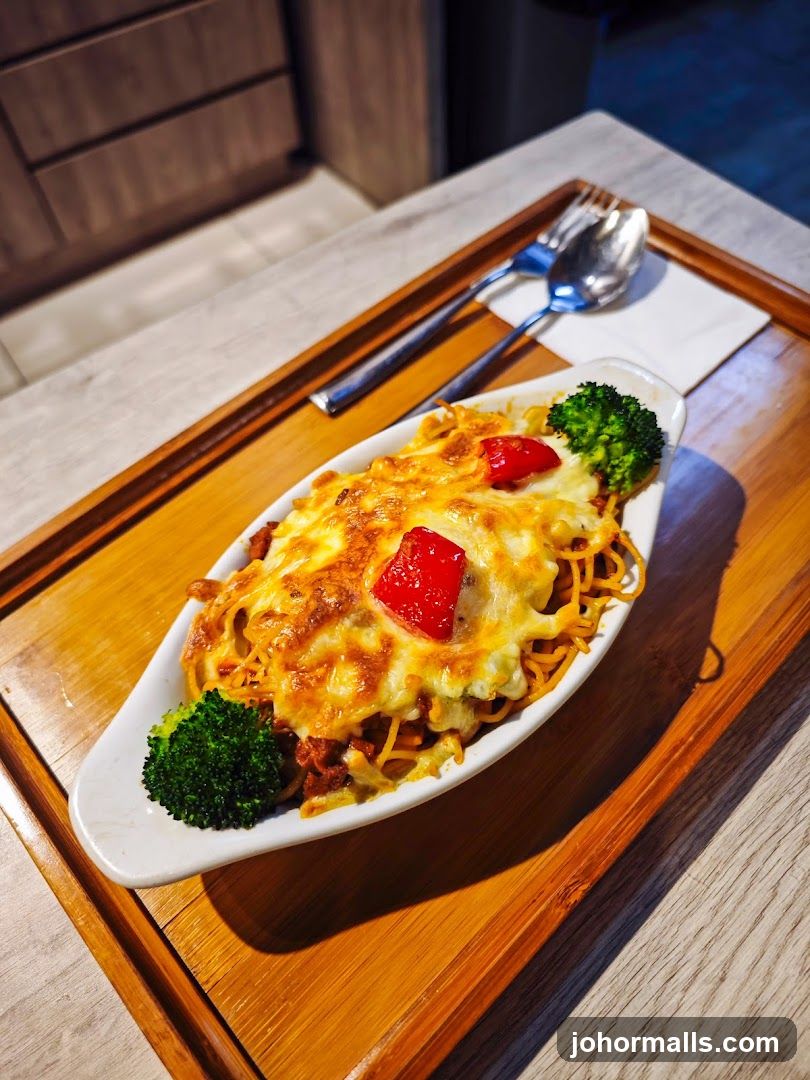 Baked Spaghetti with Broccoli and Red Pepper