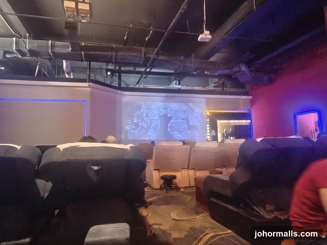Massage Chairs with Projector Screen