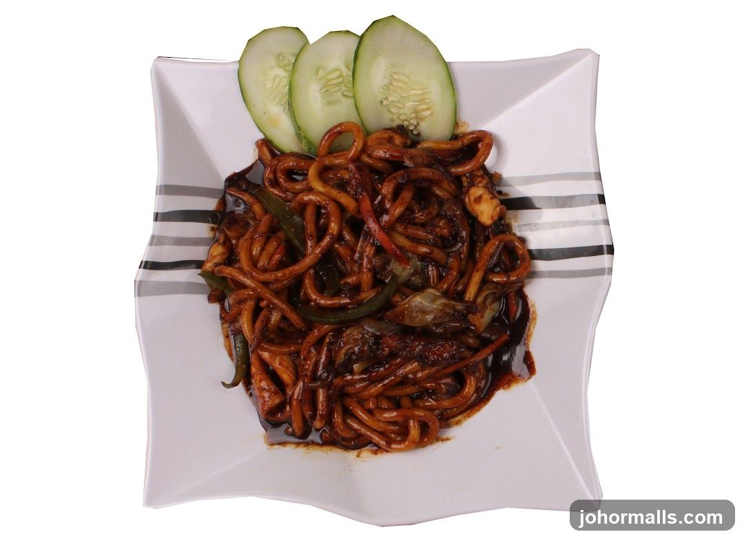 Noodles with Cucumber Slices