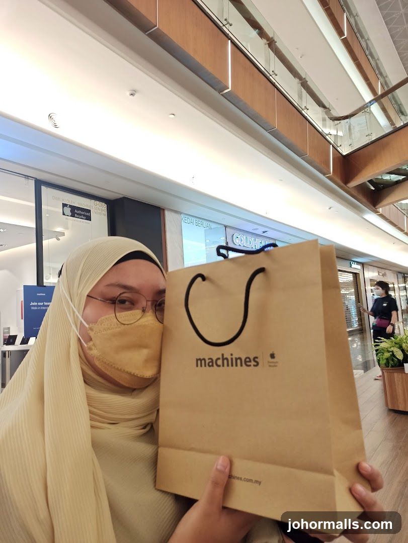 Woman holding a shopping bag