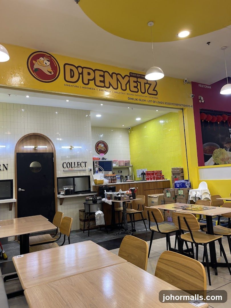 D'PENYETZ Restaurant Interior