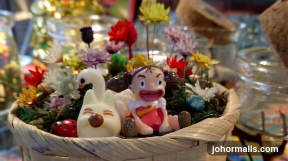 Figurine Arrangement
