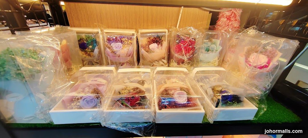Assortment of Preserved Flower Bouquets