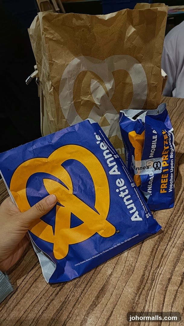 Auntie Anne's Pretzel Bags