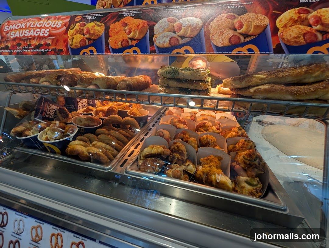 Smokylucious Sausages Display